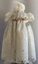 Batita Casandra, ropón de bautizo para niña – Llaguno Querétaro